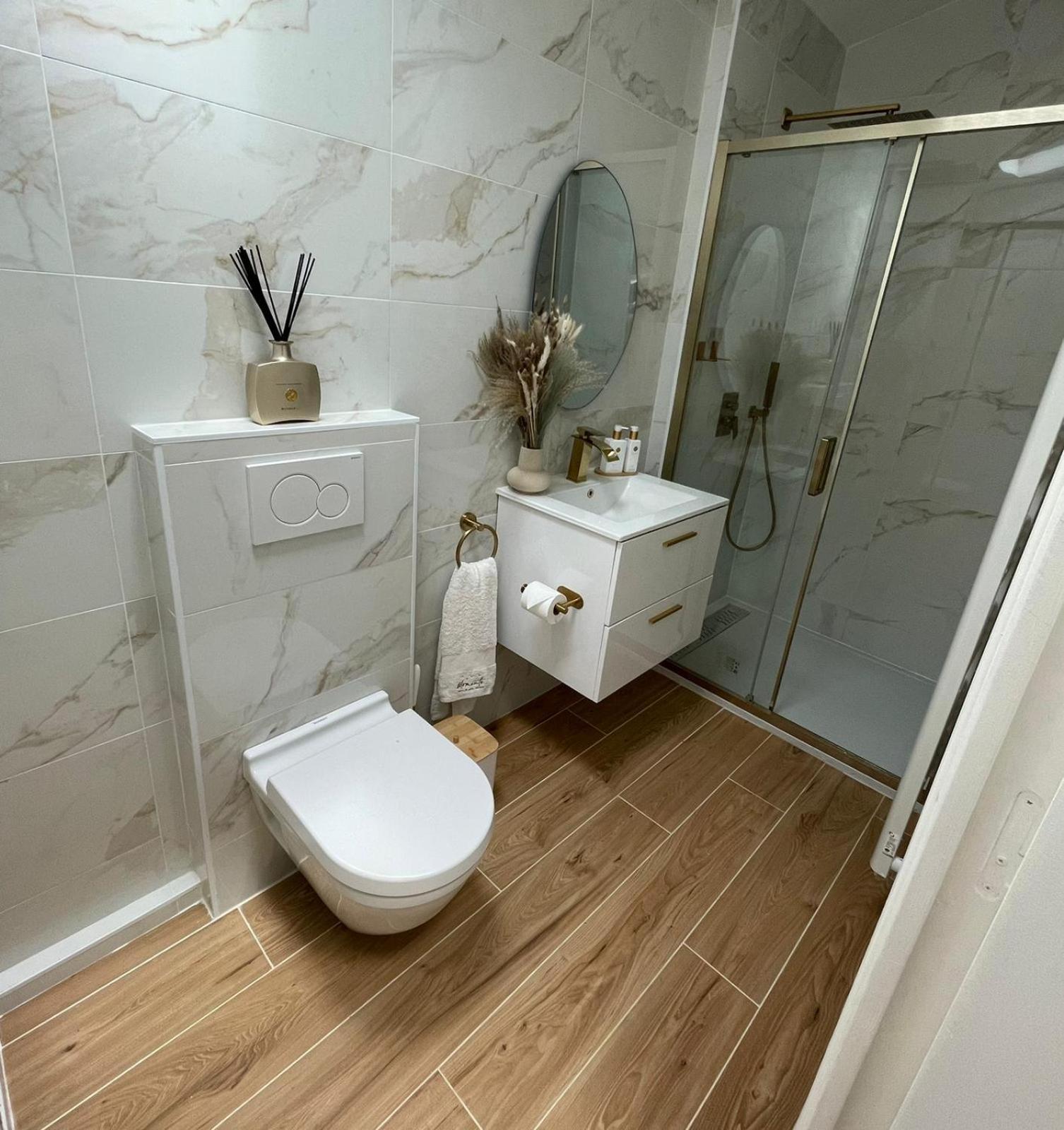 Moments Loft & Spa Paris Монтесон Экстерьер фото